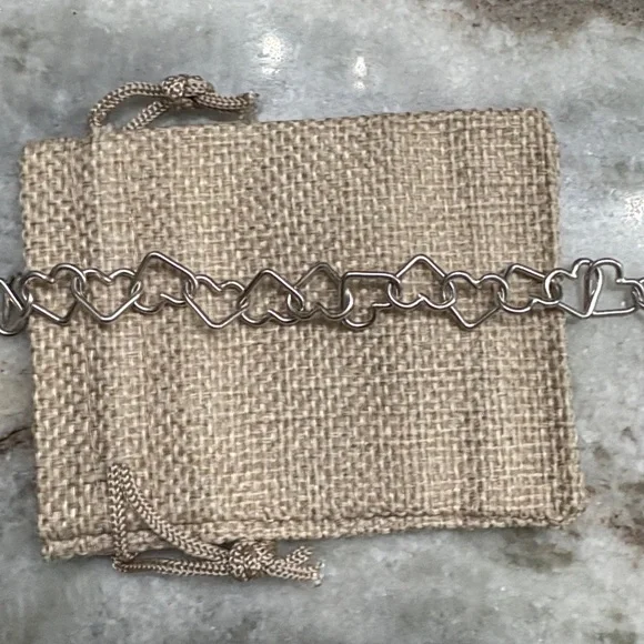 Chic Silver Heart Chain Bracelet - Picture 3 of 3